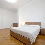 Enzina Guest house 3*