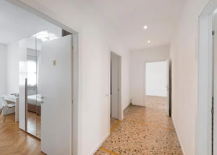 게스트하우스 Enzina 3*